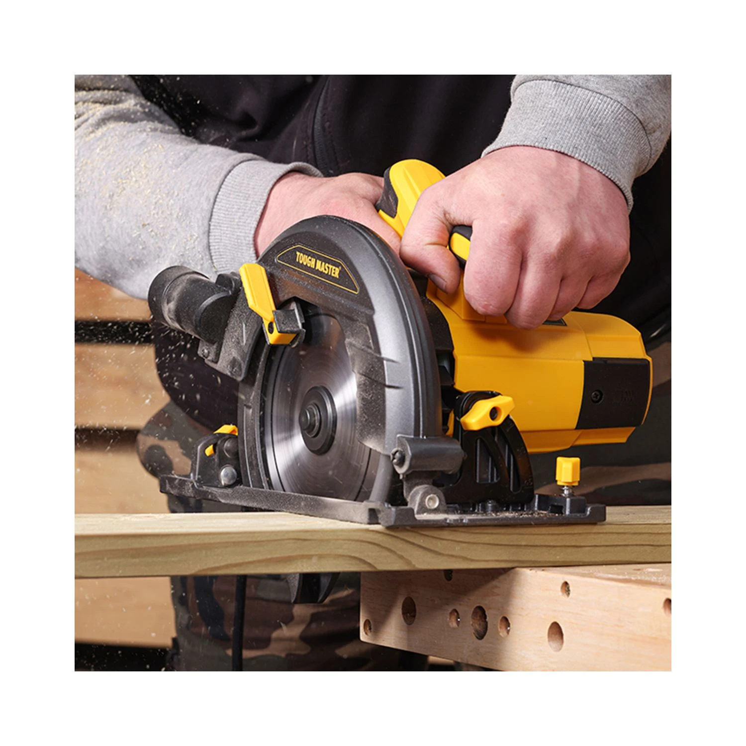 TOUGH MASTER® Circular Saw 1400 W 220-240V 185mm With Parallel Guide & Vacuum Cleaner Adaptor + 18L Wet & Dry Vacuum Cleaner - Image 4